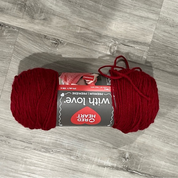 NWT Set of 7 Skeins Red Heart With Love Yarn (White/Red/Green/Blue) Medium Wt #4 - Picture 11 of 16